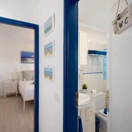 Puerto Chico A Daire Playa Blanca