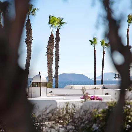 Puerto Chico A * Playa Blanca