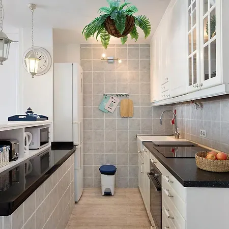 Apartment Puerto Chico A *